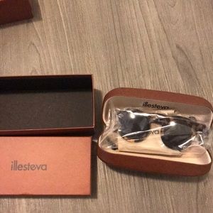Illesteva Marlene leopard sunglasses